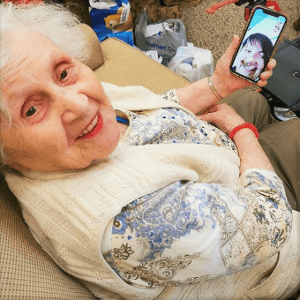 lady with smartphone